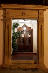 Каждый восхищает.